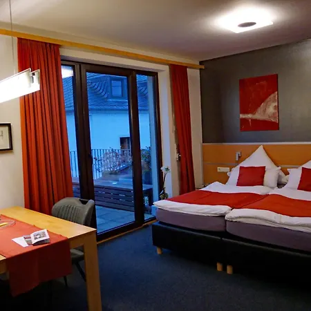 Gaestehaus Und Weingut Bernd Frieden 4*