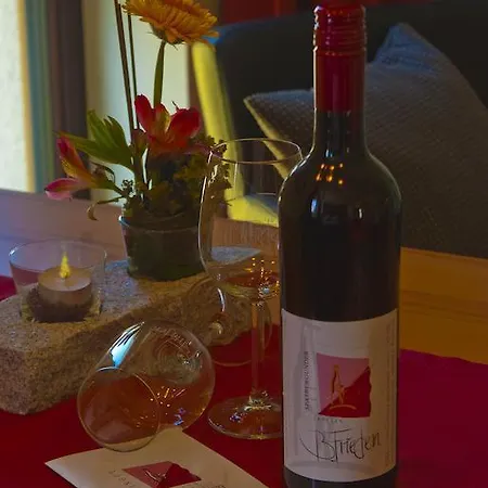 Gaestehaus Und Weingut Bernd Frieden 4*