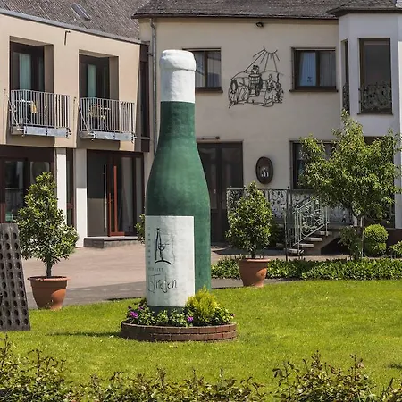 Gaestehaus Und Weingut Bernd Frieden 尼特尔