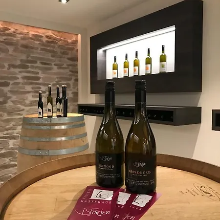 Gaestehaus Und Weingut Bernd Frieden Pensión 4*