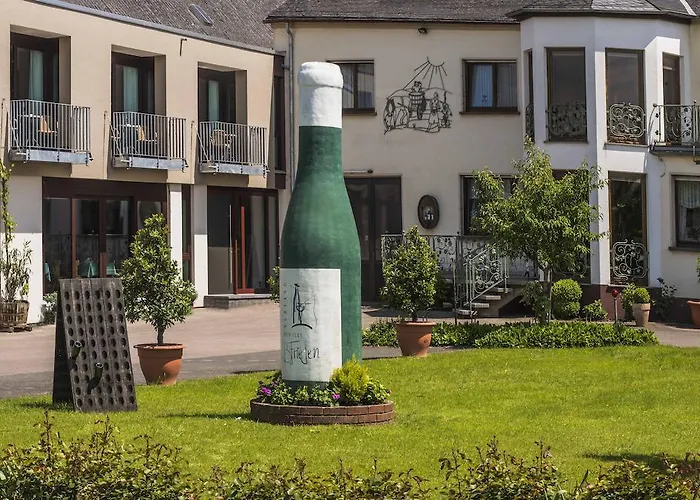 Gaestehaus Und Weingut Bernd Frieden 니텔
