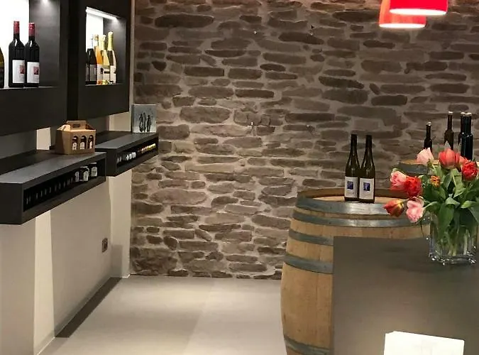 Gaestehaus Und Weingut Bernd Frieden 니텔